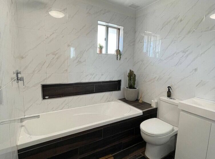 هتل Country Leisure Motor Inn