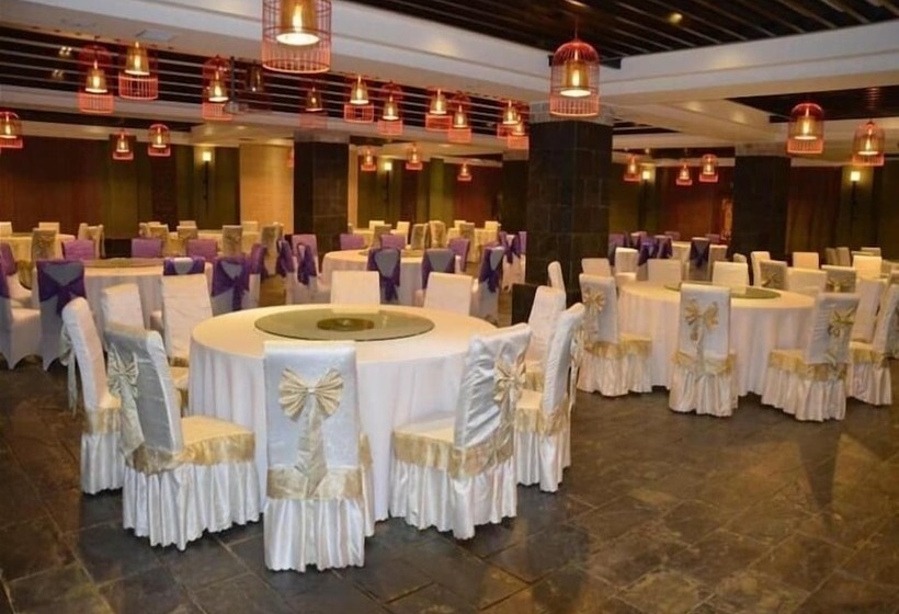 בית מלון כפרי Greentree Inn Heilongjiang Jiansanjiang Agricultural Reclamation Administration Business