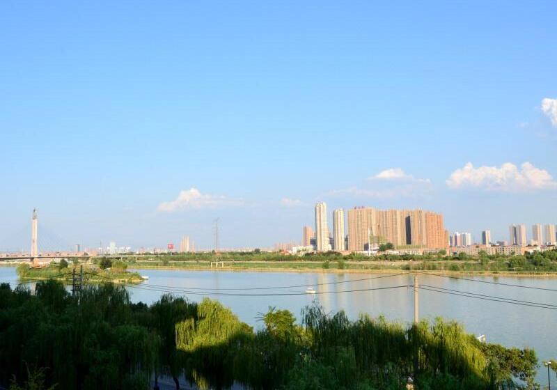 ホテル Greentree Inn Xianyang Xiyang Lake Beiping Street Express