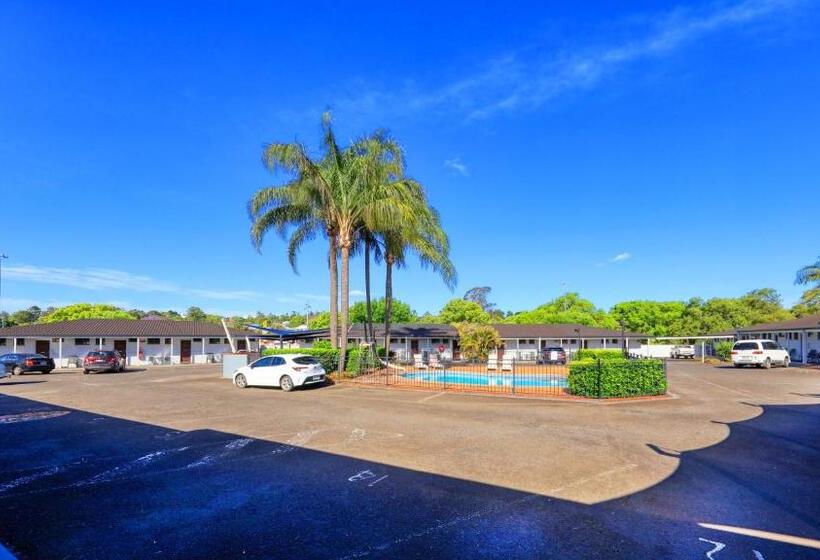 فندق James Street Motor Inn