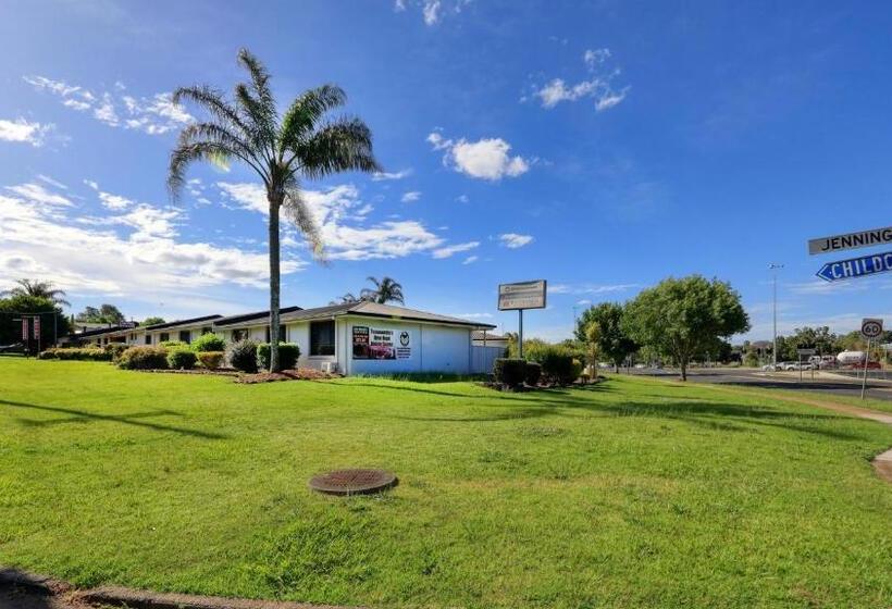 فندق James Street Motor Inn