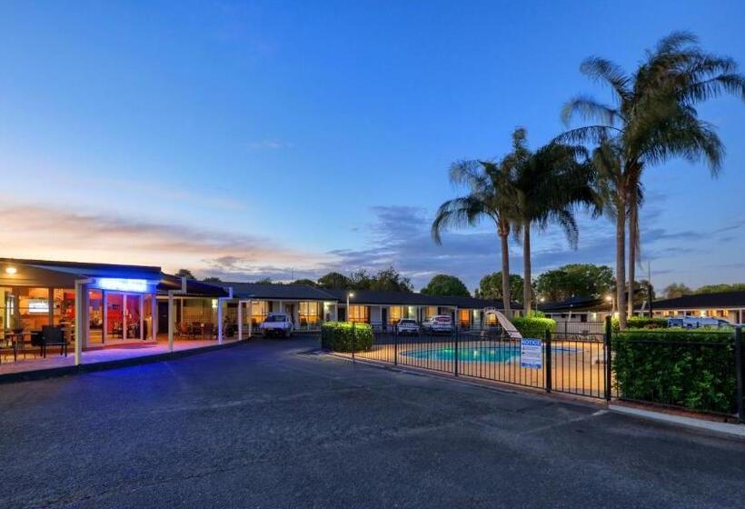 فندق James Street Motor Inn