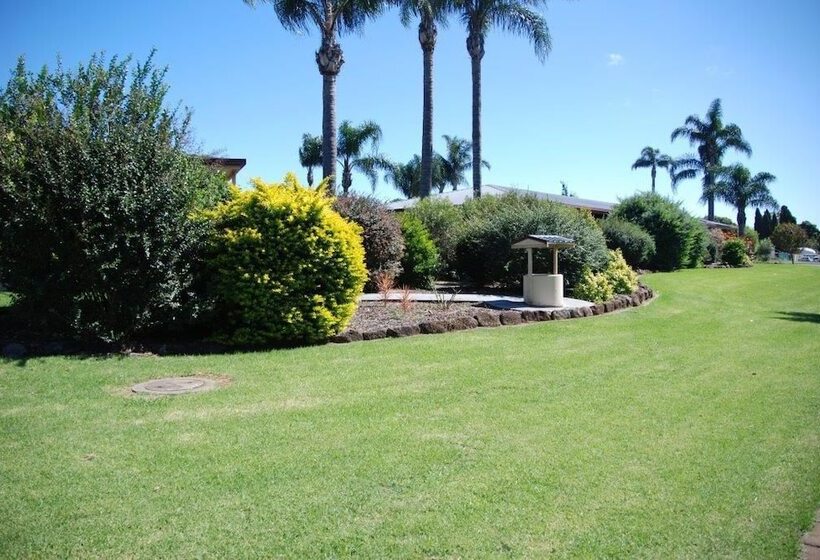 فندق James Street Motor Inn