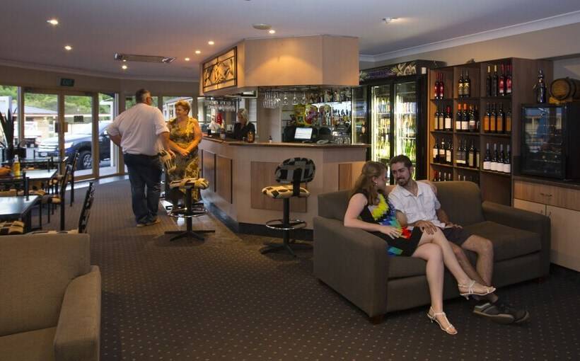 فندق James Street Motor Inn