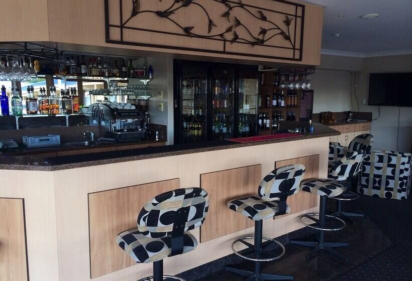 فندق James Street Motor Inn