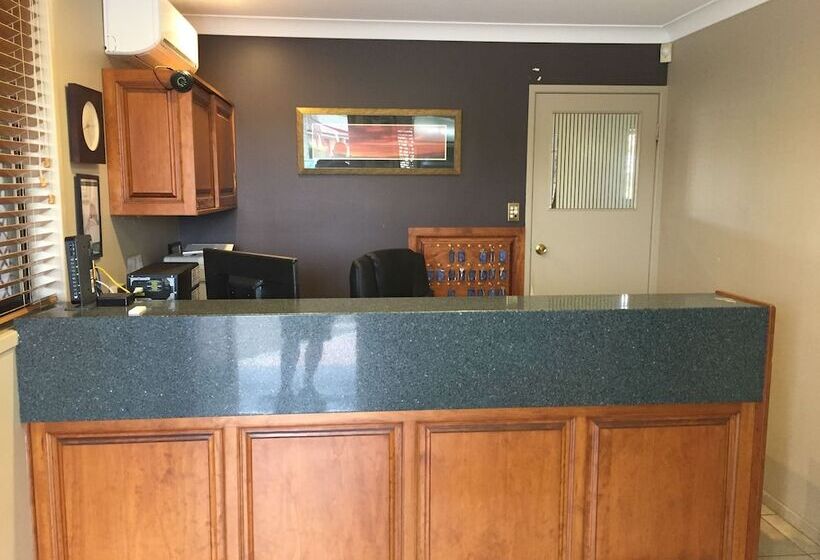 فندق James Street Motor Inn