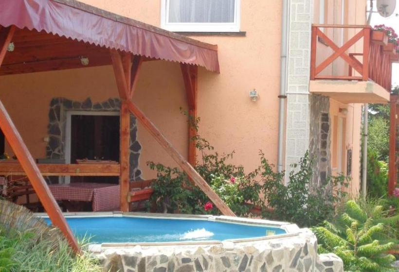 ホテル Katica Vend¿