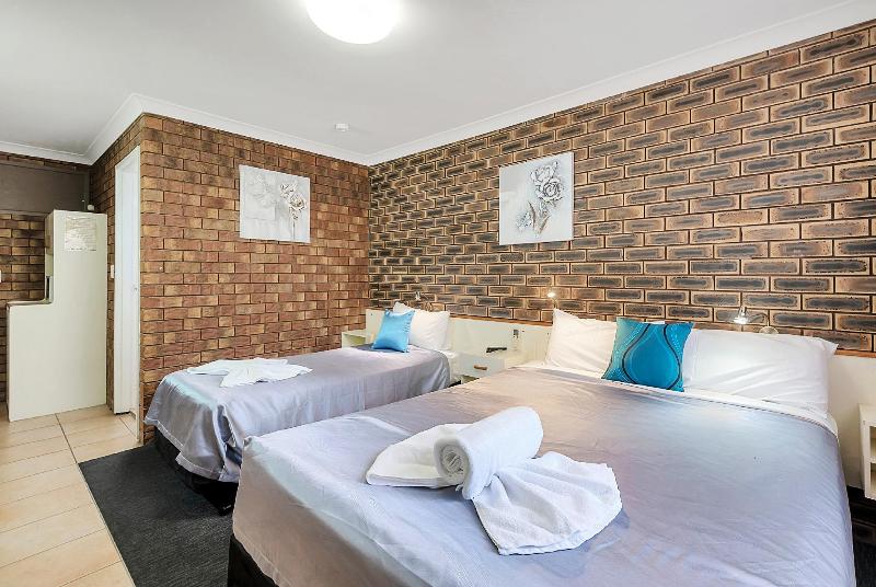 בית מלון כפרי Leichhardt Motor Inn