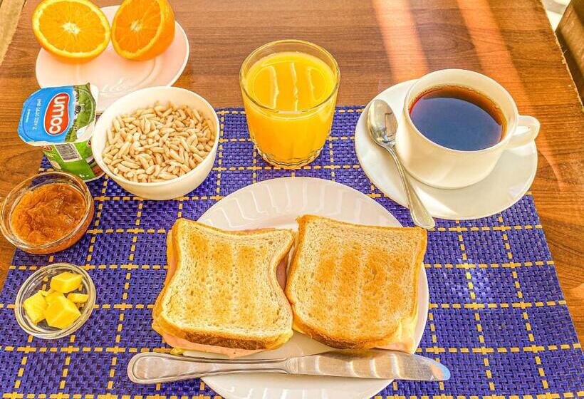 فندق Londres La Serena