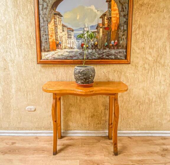 فندق Londres La Serena