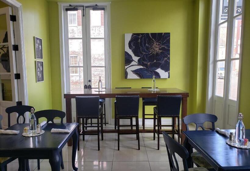 ホテル Natchez Manor Bed & Breakfast