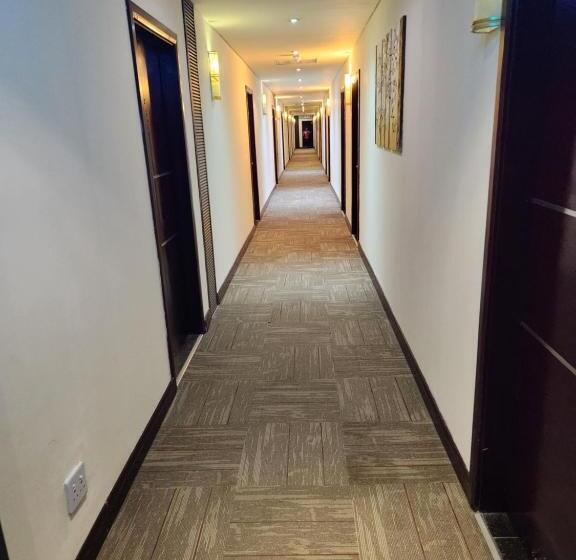 בית מלון כפרי Palm Continental