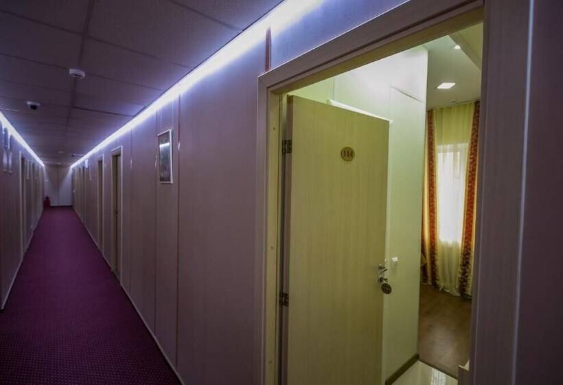 هتل Petrozavodsk Hostel