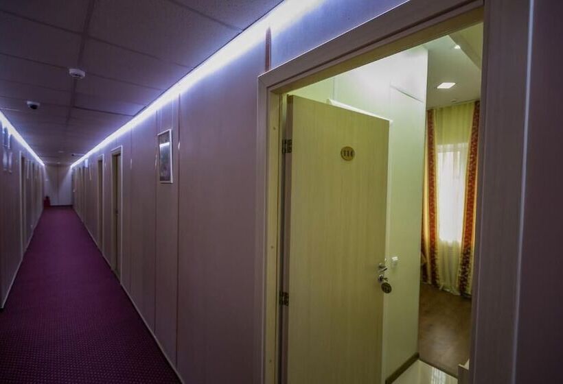 هتل Petrozavodsk Hostel