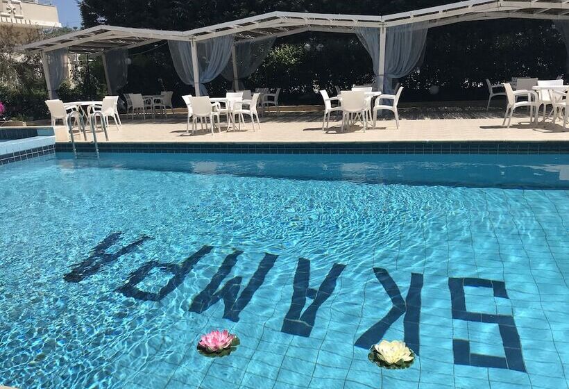 בית מלון כפרי Skampa