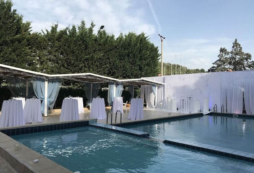 בית מלון כפרי Skampa