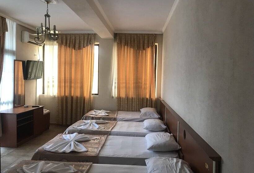 בית מלון כפרי Skampa