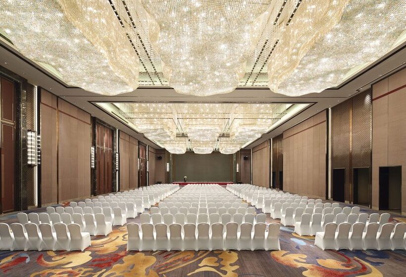 Отель Wanda Vista Xining