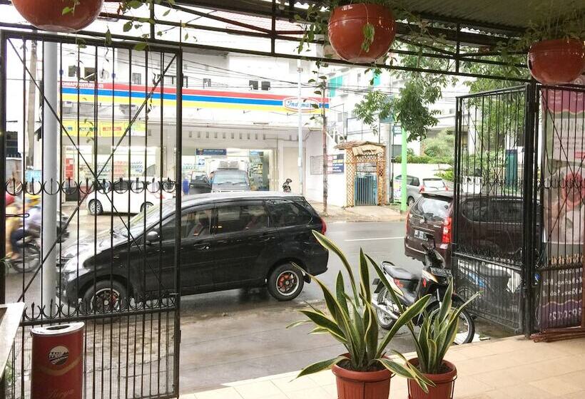 Отель Wisma Sentosa