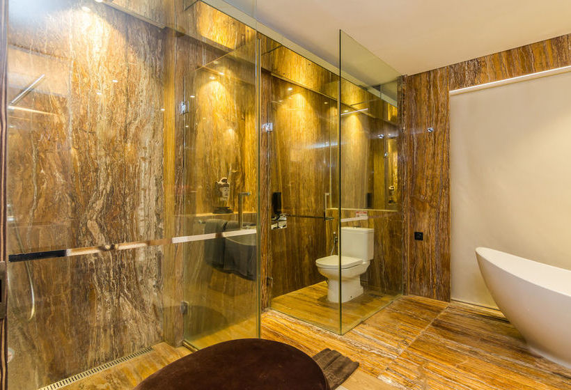 Отель Zen Rooms By Pass Ngurah Rai Suwung