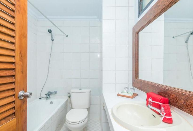 酒店 Zen Rooms Kuta Jenggala Beach