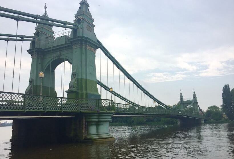 Kensington Olympia Apartments