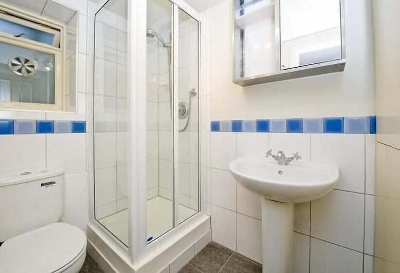 Kensington Olympia Apartments