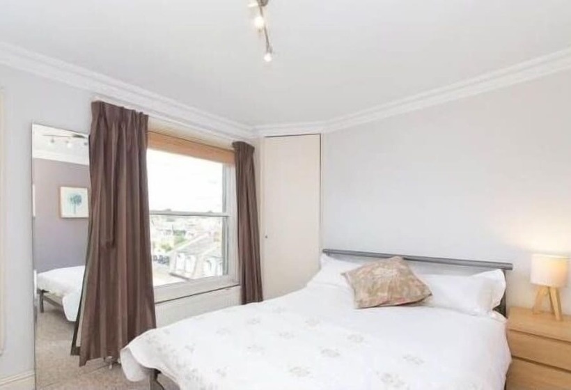 Kensington Olympia Apartments