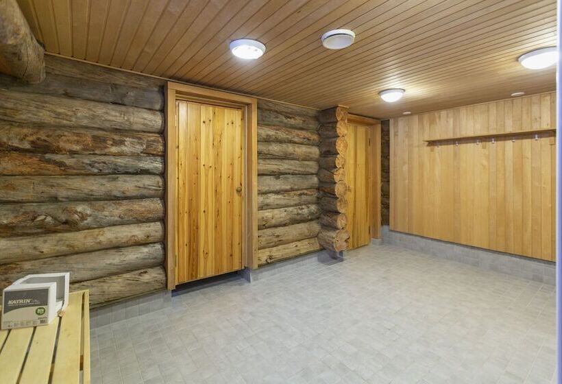 Kuukkeli Log Houses Aurora Resort