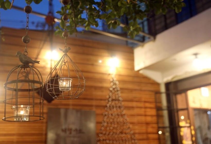 بنسيون Daemyung Guesthouse