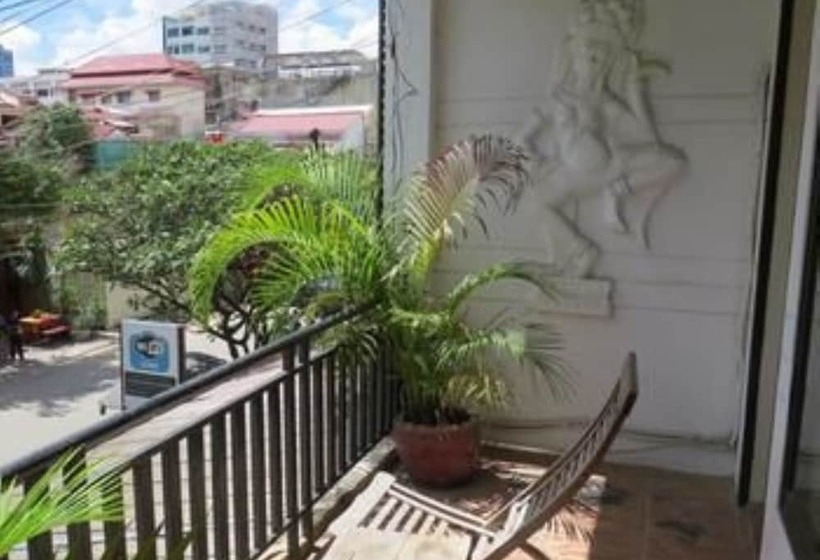 פנסיון Goldie Guesthouse