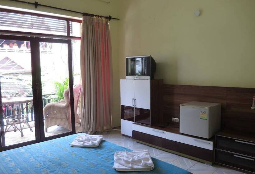 פנסיון Goldie Guesthouse