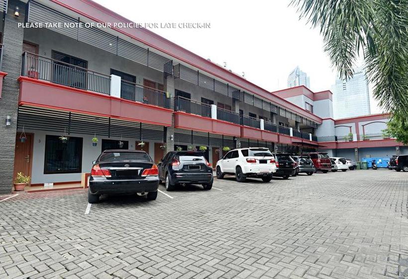 Пансион Zen Rooms Kuningan Tiong