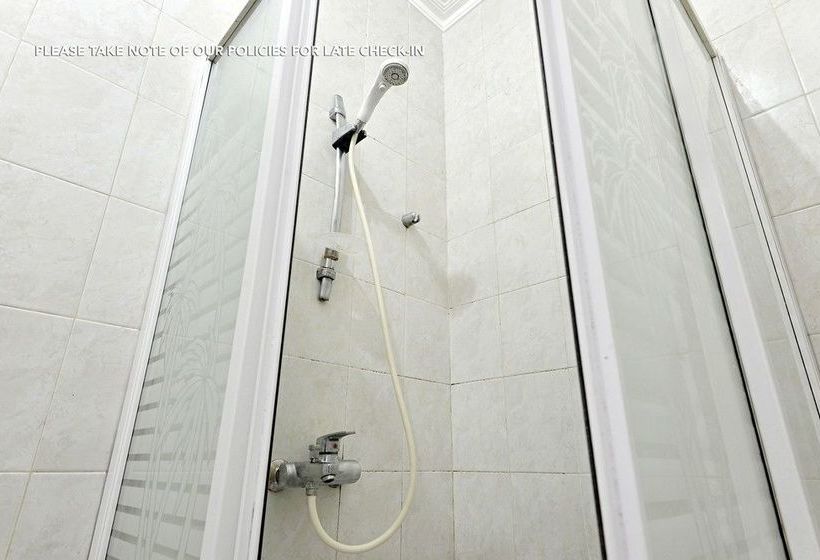 Пансион Zen Rooms Kuningan Tiong