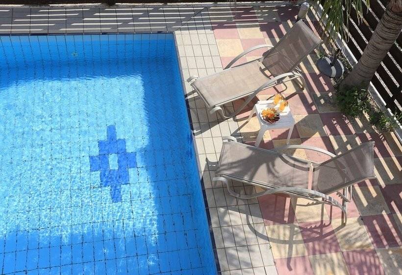 Seabreeze Villas With Private Pool