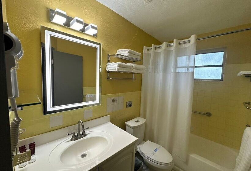 Sheridan Suites Apartments