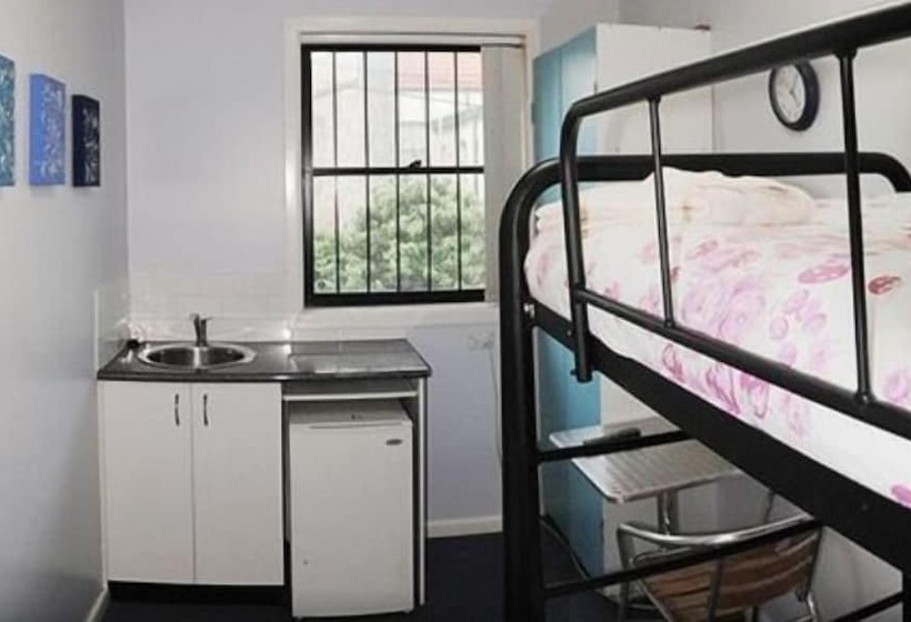 Sinclairs City Hostel