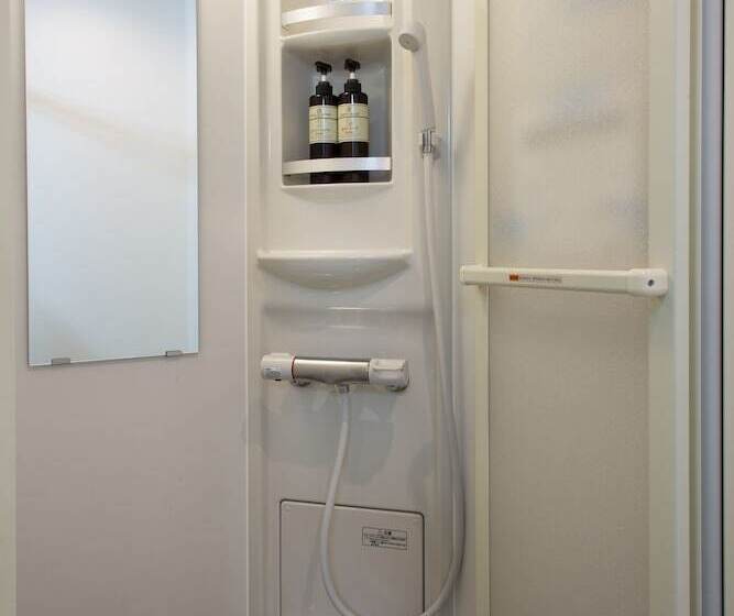 T And K Hostel Kobe Sannomiya East