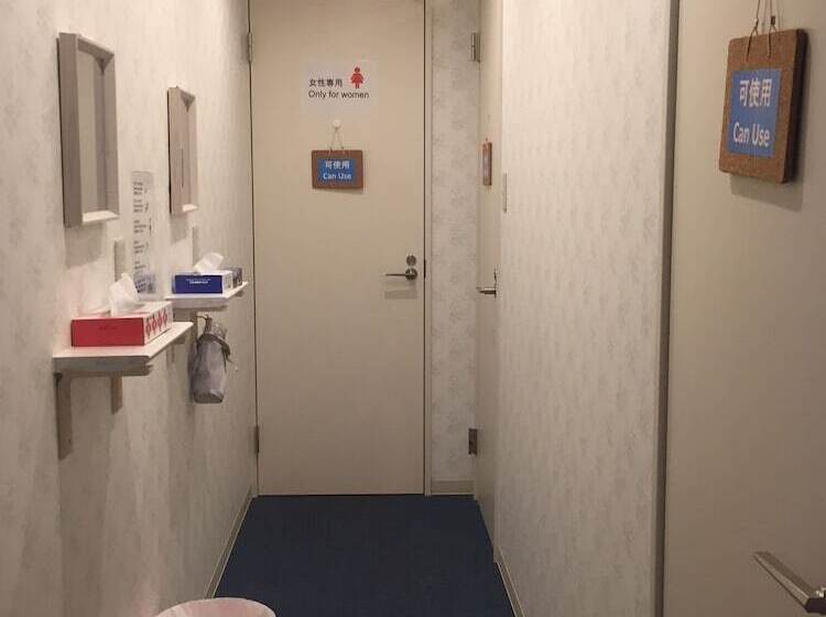 T And K Hostel Kobe Sannomiya East