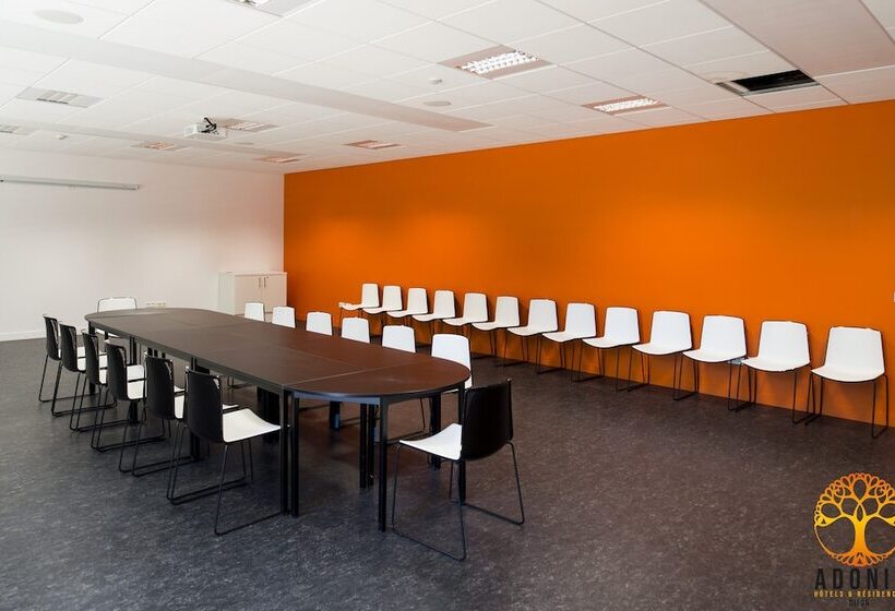 Adonis Dijon Maison Internationale