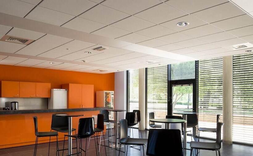 Adonis Dijon Maison Internationale