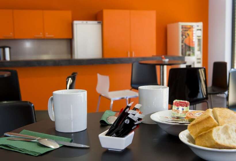 Adonis Dijon Maison Internationale