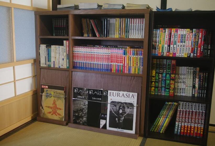 Guest House Hagi Akatsukiya   Hostel