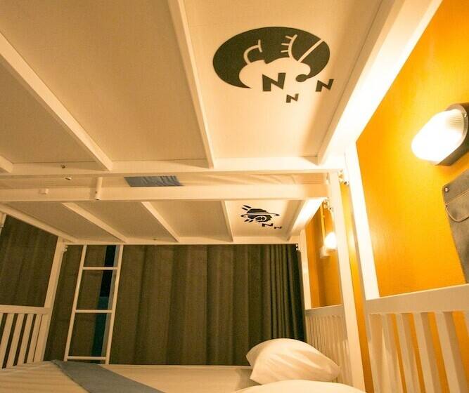 Backpack House Hostel