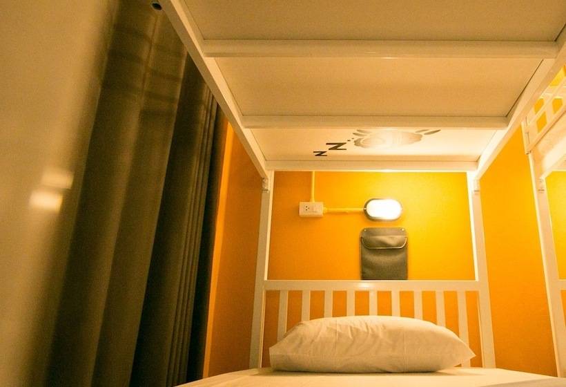 Backpack House Hostel