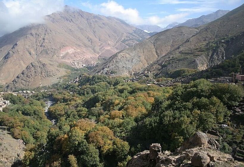 تختخواب و صبحانه Auberge Iminouassif