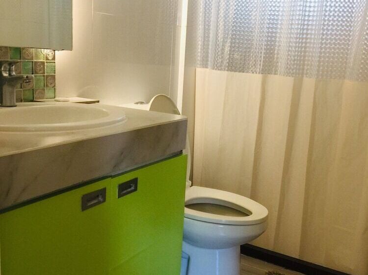 مبيت وإفطار The Carmelence Lodge