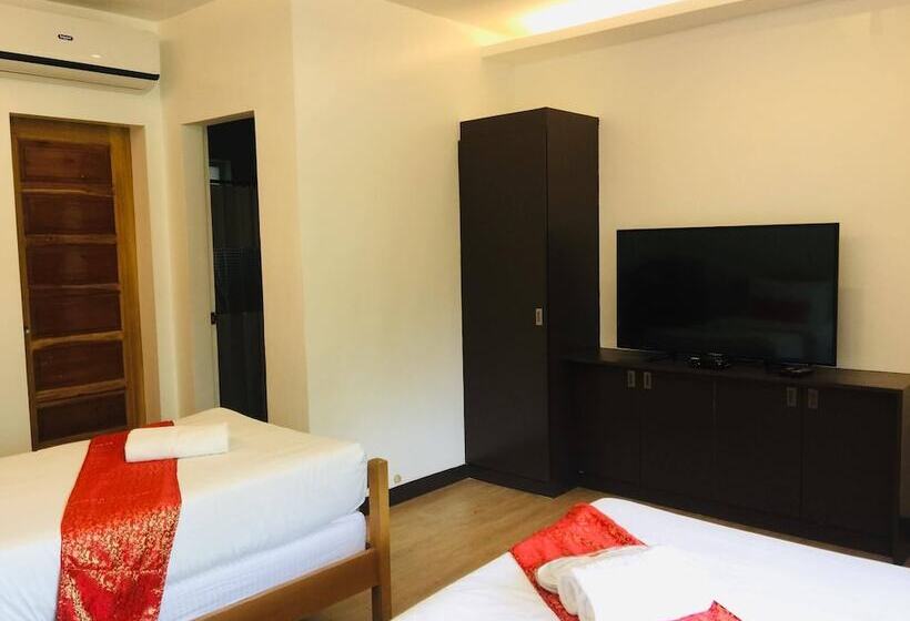 مبيت وإفطار The Carmelence Lodge