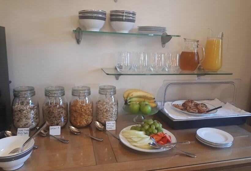 Berry House Bed & Breakfast