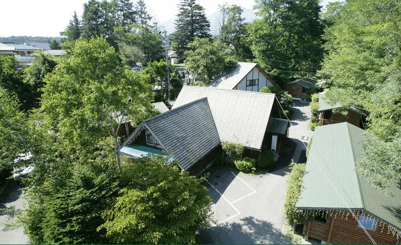 Cottage Inn Logcabin